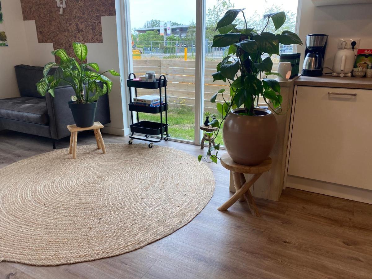 Warm Welkom! Zeer Ruime Prive Studio Met Tuin Harlingen Exterior foto